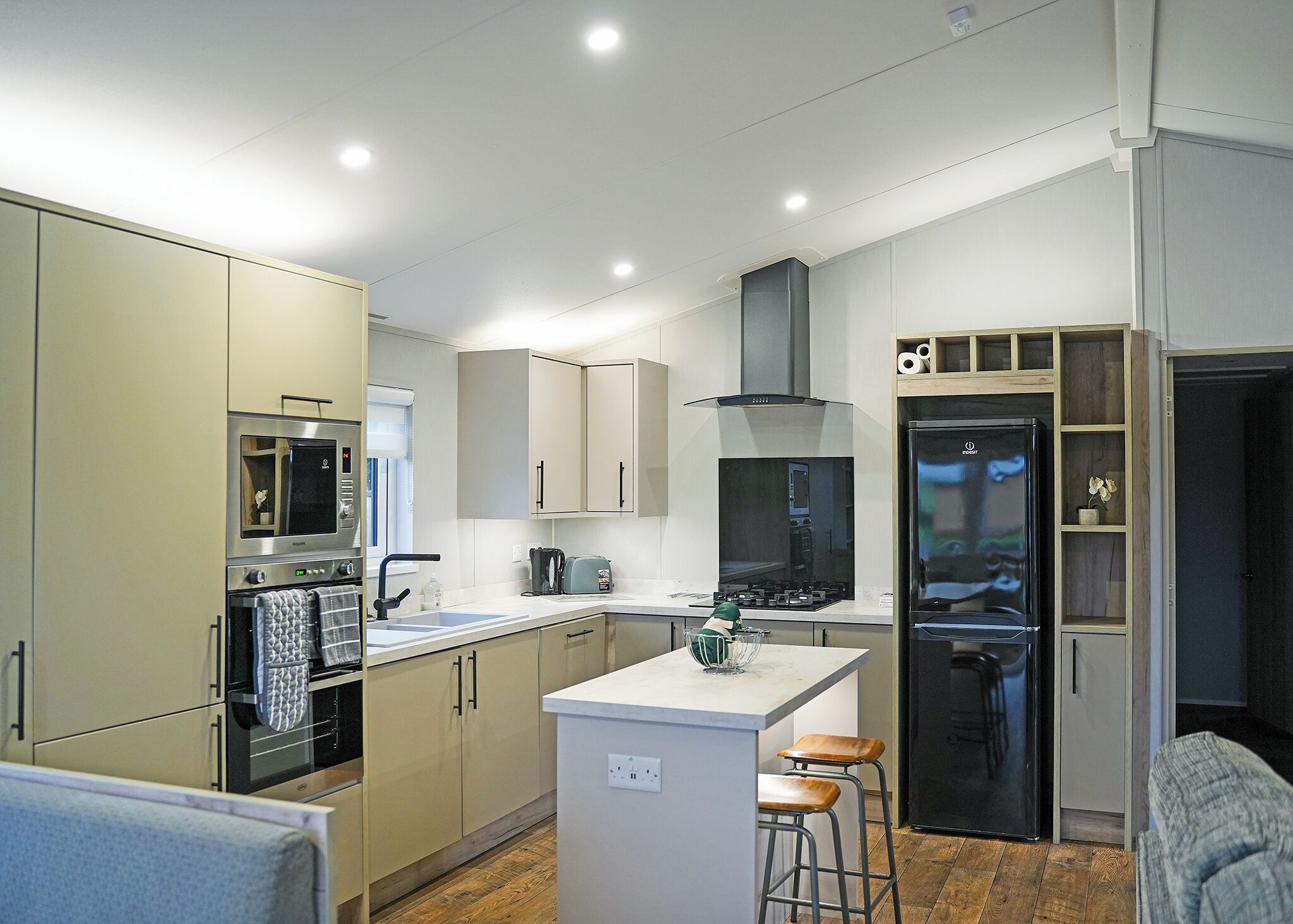 Fridge, oven, stovetop, toaster