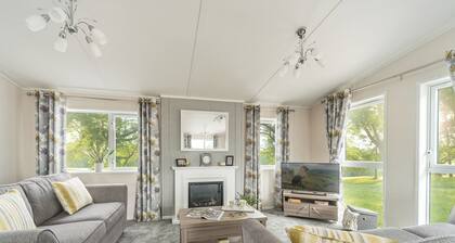 Pondview Retreat Lodge