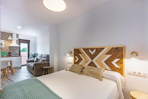 1 bedroom, travel cot, free WiFi, bed sheets