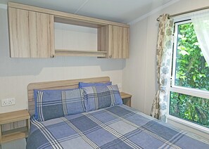 2 bedrooms
