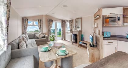 Gold 3 Bedroom Holiday Home