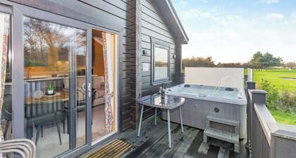 2 Schlafzimmer Unterkunft in Snainton Luxury Lodges