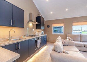Fridge, oven, stovetop, toaster - 2 bedroom accommodation in Snainton Luxury Lodges (Snainton Luxury Lodges)