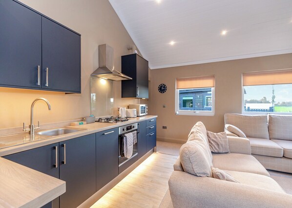 Fridge, oven, stovetop, toaster - 2 bedroom accommodation in Snainton Luxury Lodges (Snainton Luxury Lodges)