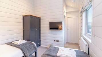 2 bedrooms, Internet