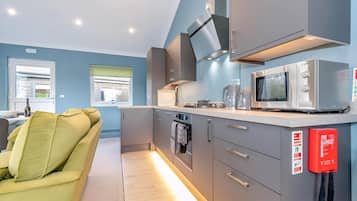 Fridge, oven, stovetop, toaster