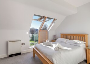 2 bedrooms, free WiFi - Bay Retreat Villa (sleeps 6) (Padstow)