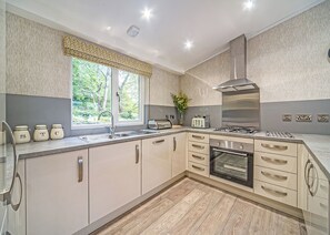 Refrigerador, horno, parrilla de estufa y lavavajillas 