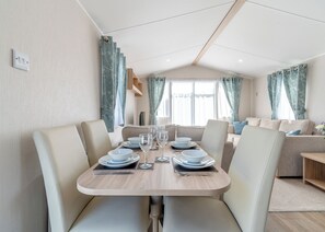 Dining - Very comfortable and spacious caravan with one double and one twin. (Skegness)