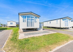 Exterior - Very comfortable and spacious caravan with one double and one twin. (Skegness)