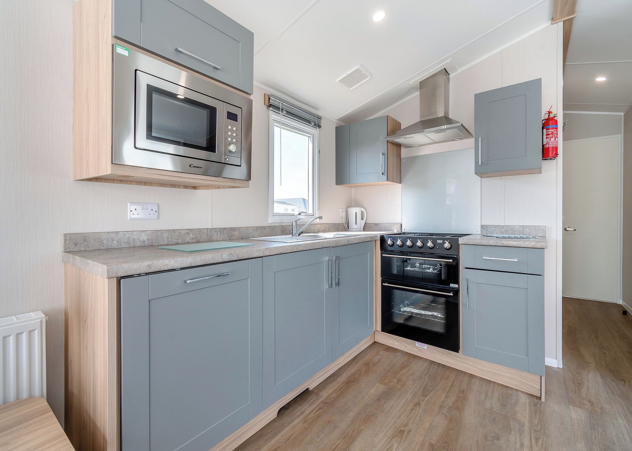 Fridge, oven, stovetop, toaster