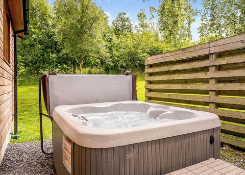 Deluxe lodge offering the perfect romantic retreat.