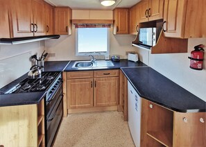 Fridge, oven, stovetop, toaster - Bronze 2 Value Range (Pet) (Clarach Bay, Nr Aberystwyth)