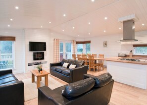 Living area - 3 bedroom accommodation in Woodham Walter, Maldon (Woodham Walter, Maldon)