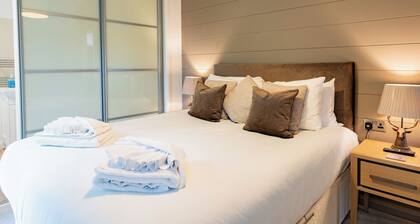 2 bedroom accommodation in Cannington