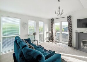 TV - Country Lodge Four Spa (Tintagel)
