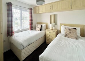 2 多间卧室、免费 WiFi