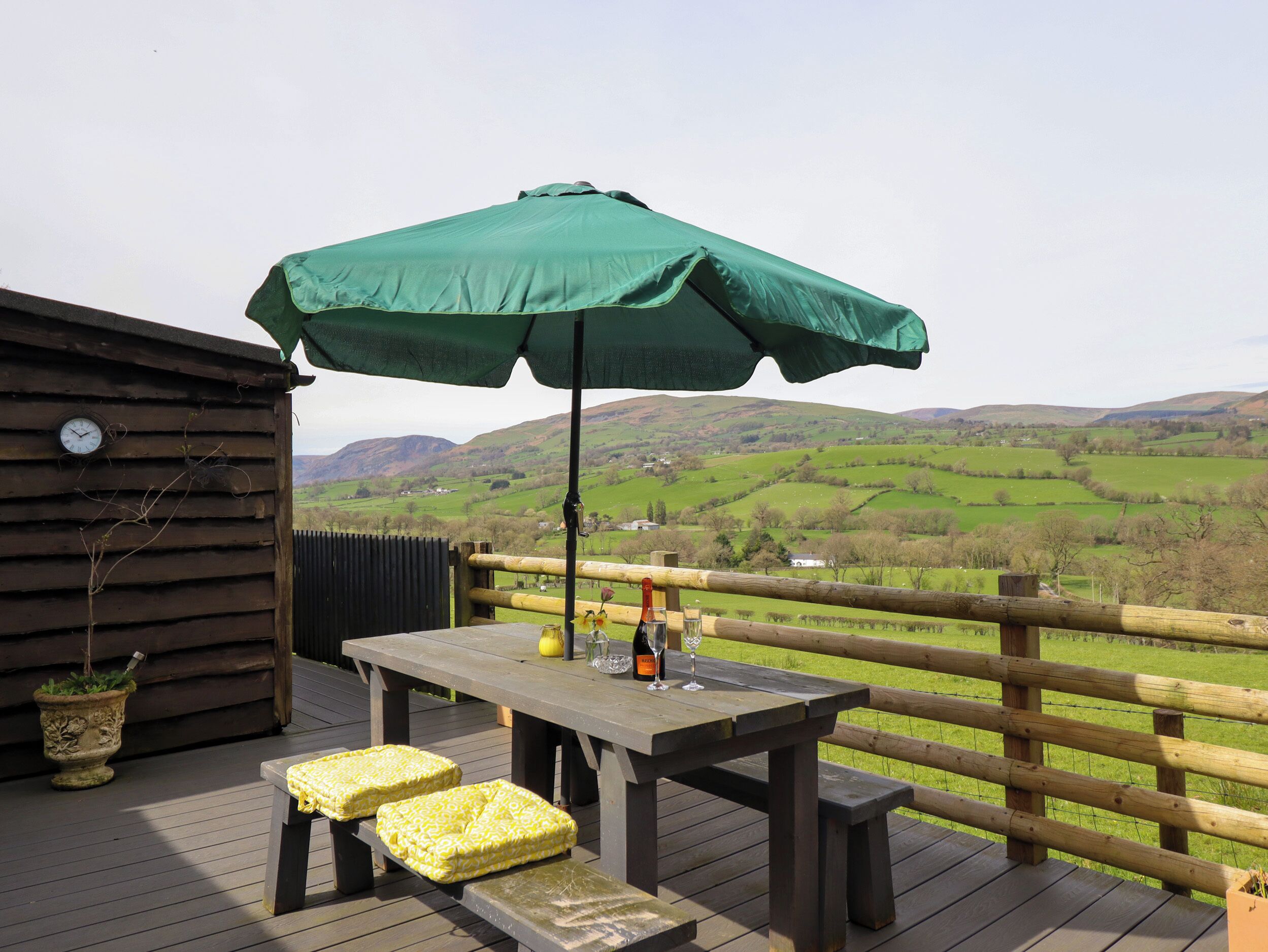 Cottage | Outdoor dining