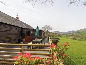 Cottage | Outdoor dining