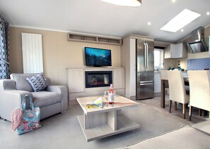 Living area - 2 bedroom accommodation in Swanage (Swanage)