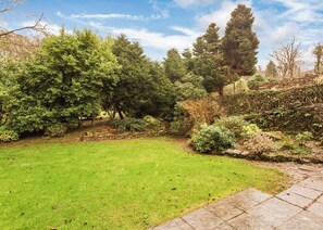 Property grounds - 3 bedroom accommodation in Watergate, Looe (Watergate, Looe)