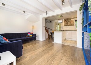 Living area - 3 bedroom accommodation in Watergate, Looe (Watergate, Looe)