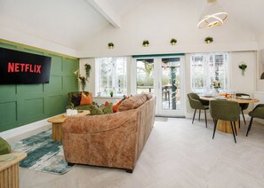 Living area - Stylish and contemporary lodge. (South Duffield, Nr York)