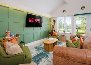 Living area - Stylish and contemporary lodge. (South Duffield, Nr York)