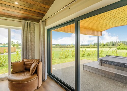 New in 2022 Luxurious and contemporary lodge with stunning countryside views.