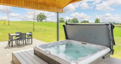 New in 2022 Luxurious and contemporary lodge with stunning countryside views.
