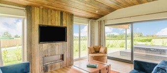 New in 2022 Luxurious and contemporary lodge with stunning countryside views.