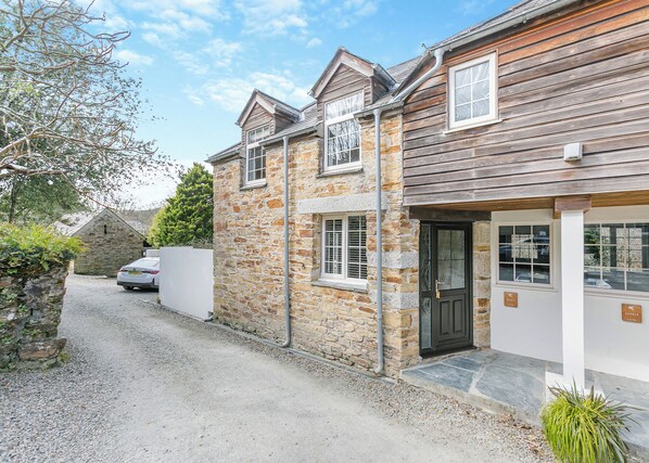 Exterior - 3 bedroom accommodation in Watergate, Looe (Watergate, Looe)