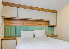 2 bedrooms