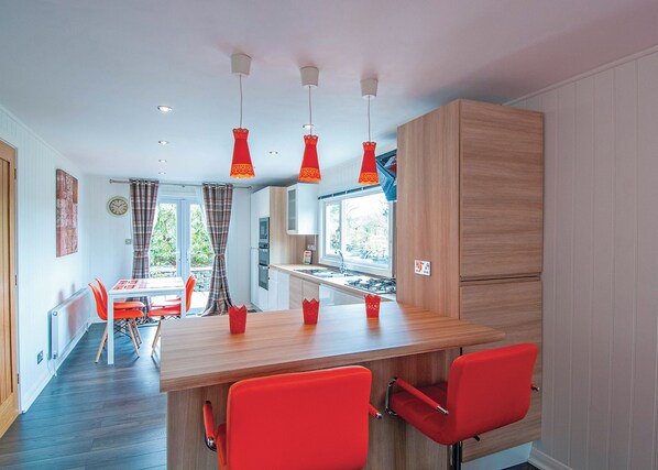 Dining - 1 bedroom accommodation in Newby Bridge, Lake Windermere (Newby Bridge, Lake Windermere)