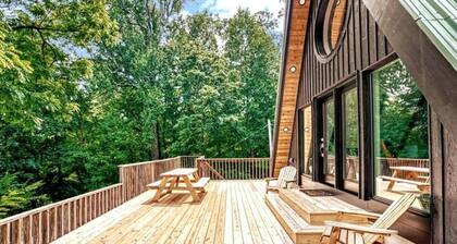 The Black Aframe ⛺️ - HOT TUB & ⛰Mountain Views