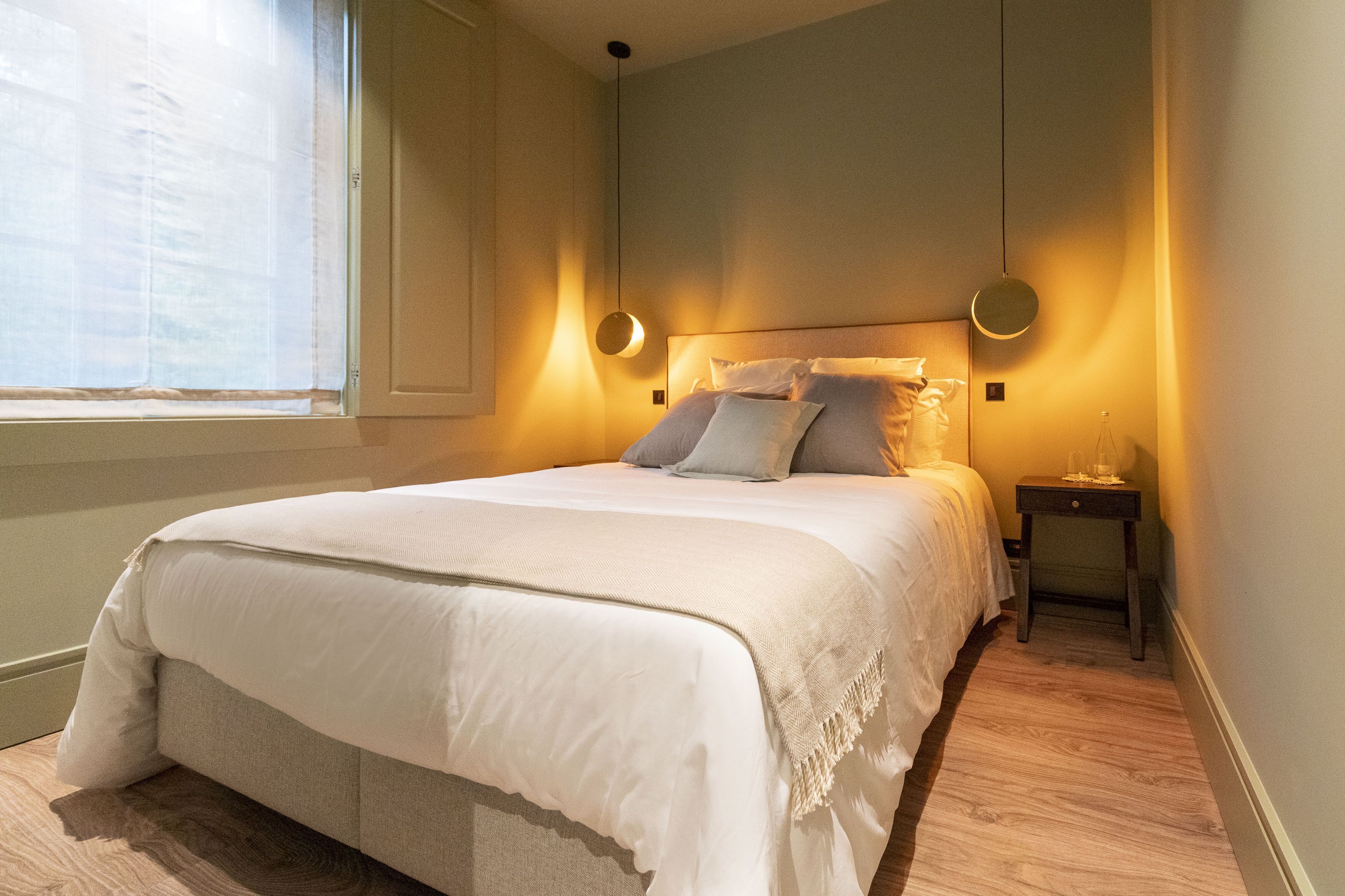 Roupas de cama premium, edredons de pluma, individualmente decorados
