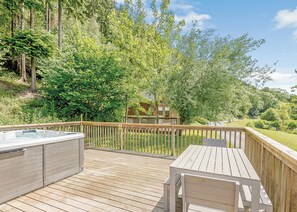 Terrace/patio - An extremely spacious two storey luxury lodge. (Llangollen)