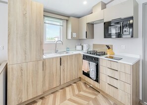 Fridge, oven, stovetop, toaster