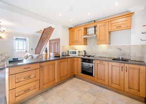 Fridge, oven, stovetop, dishwasher - Individually styled two storey traditional styled cottage. (Penpillick, Nr Fowey)