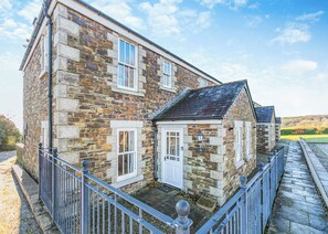 Exterior - 2 bedroom accommodation in Penpillick, Nr Fowey (Penpillick, Nr Fowey)