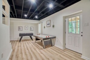 غرفة الألعاب