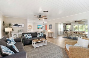 Smart TV, libri, impianto stereo