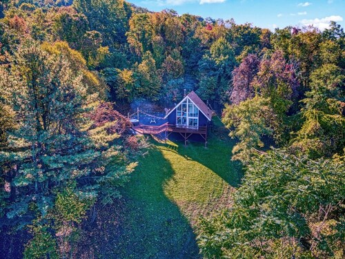 Whispering Hillside -Coffee Bar, Hot Tub Fire Pit