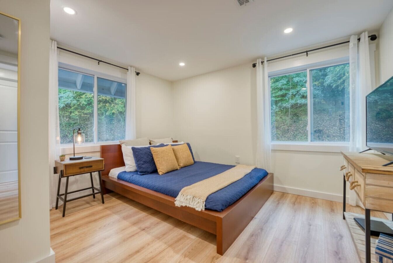 2 chambres, fer et planche à repasser, Wi-Fi gratuit, draps fournis