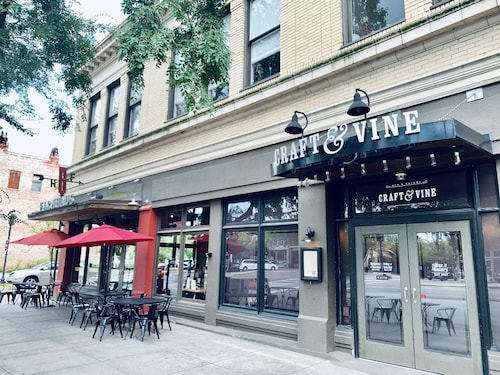 4.5mi to Augusta National & walkable downtown!