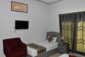 Standard-Doppel- oder -Zweibettzimmer | Kostenloses WLAN, Bettwäsche