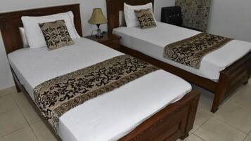 Quarto casal ou duplo standard | Wi-Fi de cortesia, roupa de cama