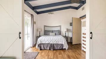 1 bedroom, desk, iron/ironing board, travel cot