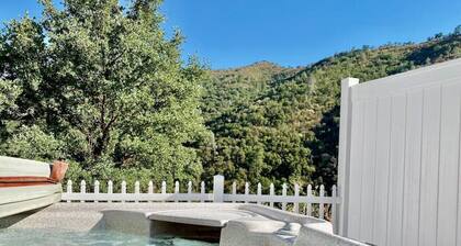 Eagle Nest - River Views/Hot Tub/Games/Sleeps 6