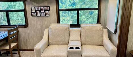 TV, fireplace, offices